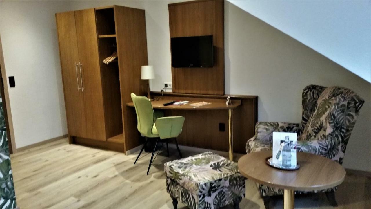 Land-Gut Hotel Zur Bruecke Garni Дрольсгаген Екстер'єр фото