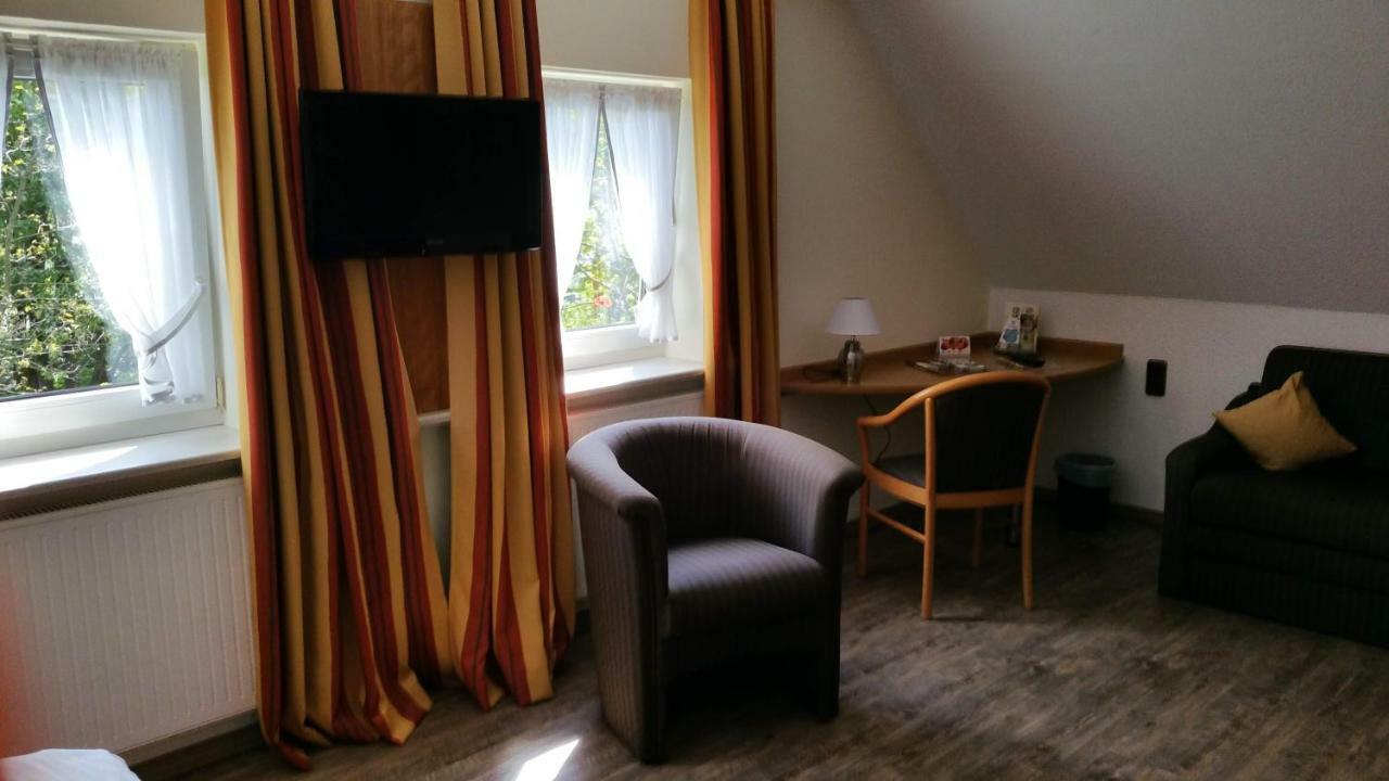 Land-Gut Hotel Zur Bruecke Garni Дрольсгаген Екстер'єр фото