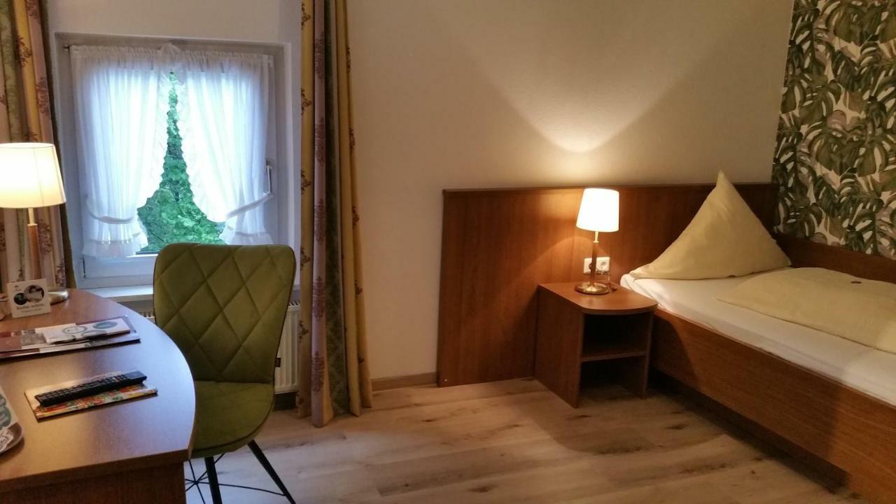Land-Gut Hotel Zur Bruecke Garni Дрольсгаген Екстер'єр фото