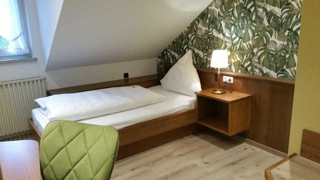 Land-Gut Hotel Zur Bruecke Garni Дрольсгаген Екстер'єр фото