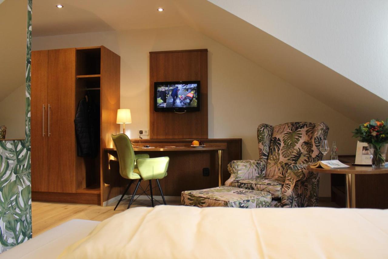 Land-Gut Hotel Zur Bruecke Garni Дрольсгаген Екстер'єр фото